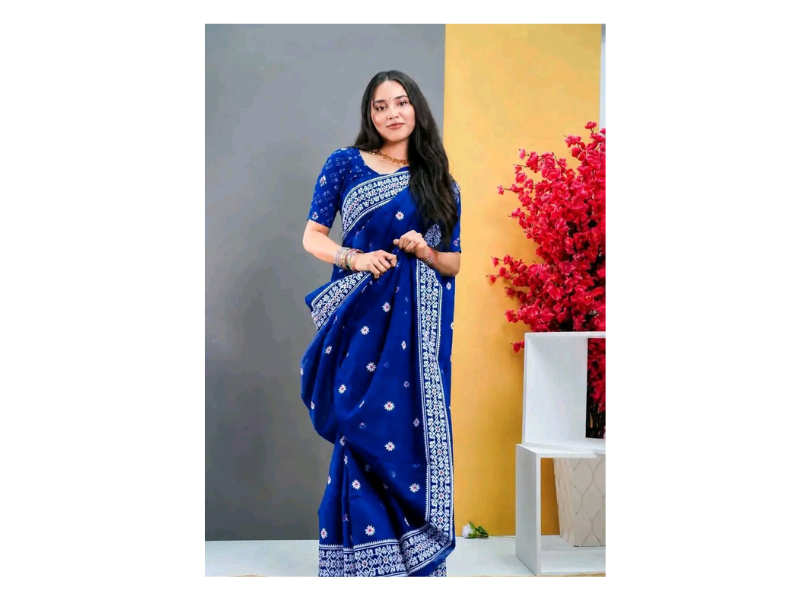 Half Silk Screen Print Saree - Image 3